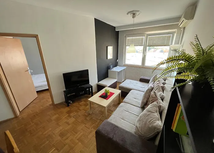 Mickitos Long Term Aparthotel 3*